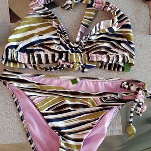 BECCA swimsuit/ Medium bottom.